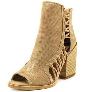 DV by Dolce Vita Malak Dress Sandal in Taupe Size 6 USED